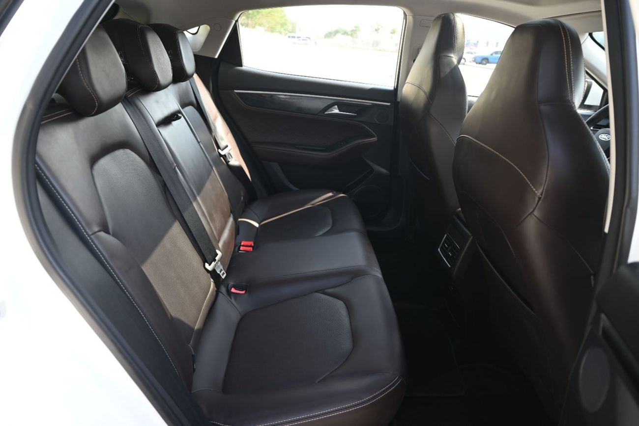 جاك J7 RAMADAN OFFER - 0% DP - JAC J7 LUXURY 2023 - LOW MILEAGE - FIRST OWNER - MINT CONDITION