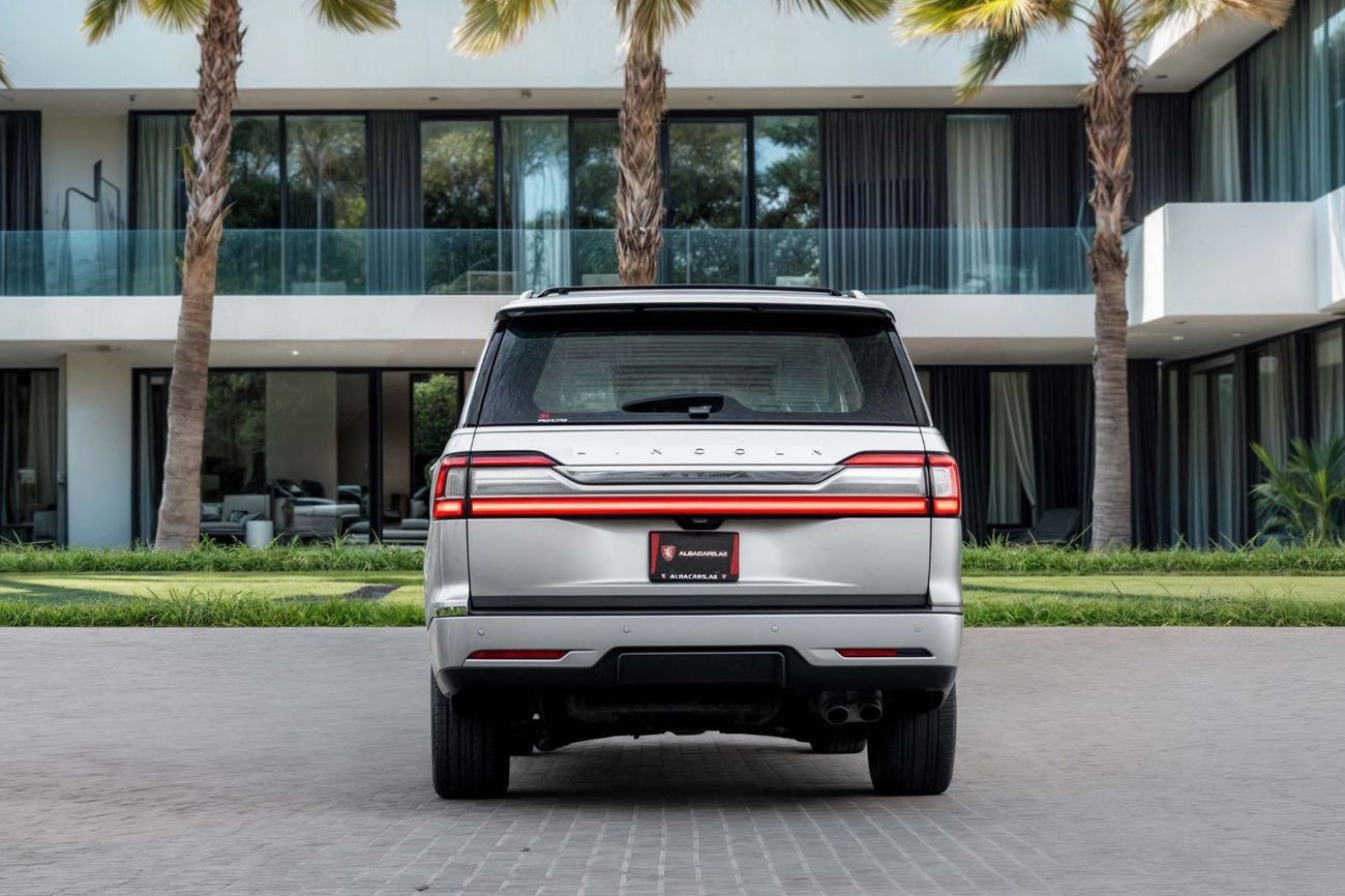 Lincoln Navigator Retractable Running Boards | 2,448 P.M  | 0% Downpayment | Pristine!