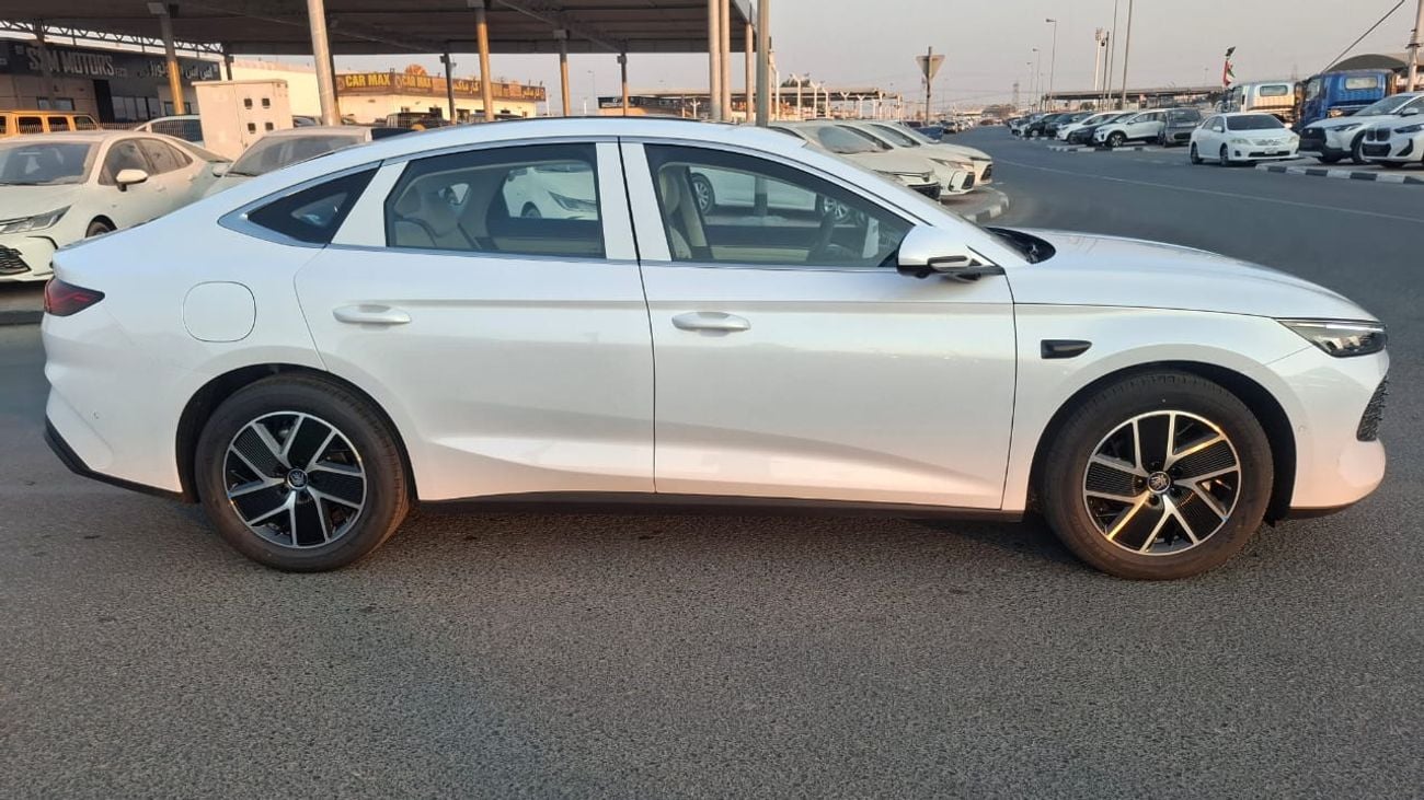 BYD Qin L DM-i 2025 BYD QIN L DM-I (EXPORT ONLY)