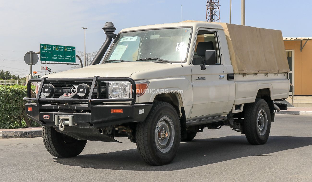 تويوتا لاند كروزر بيك آب