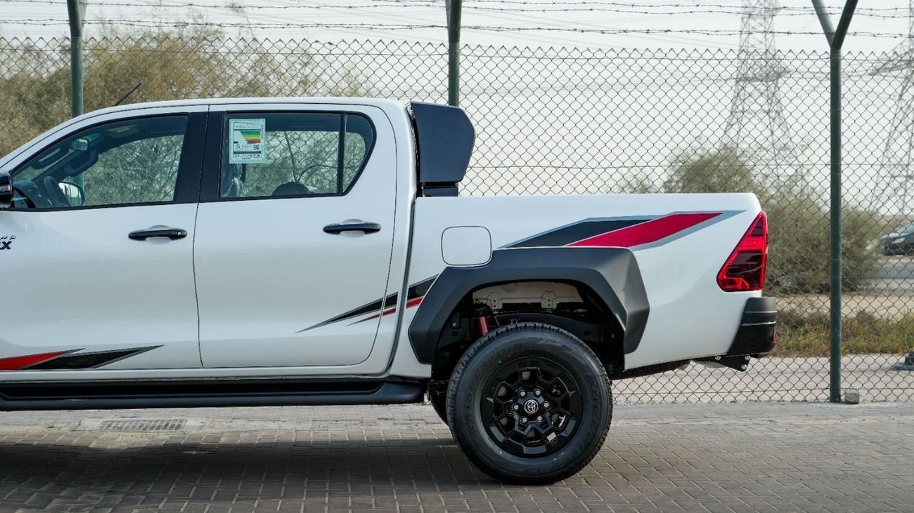 تويوتا هيلوكس GR Sport 4.0L