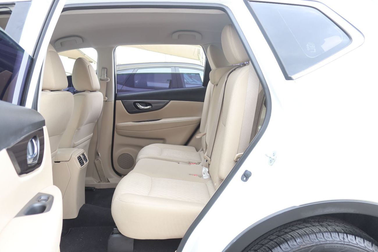 Nissan XTrail Nissan X-Trail 2022- GCC - Accident-Free - 4WD - 5 Seats - Excellent Condition Inside and Out