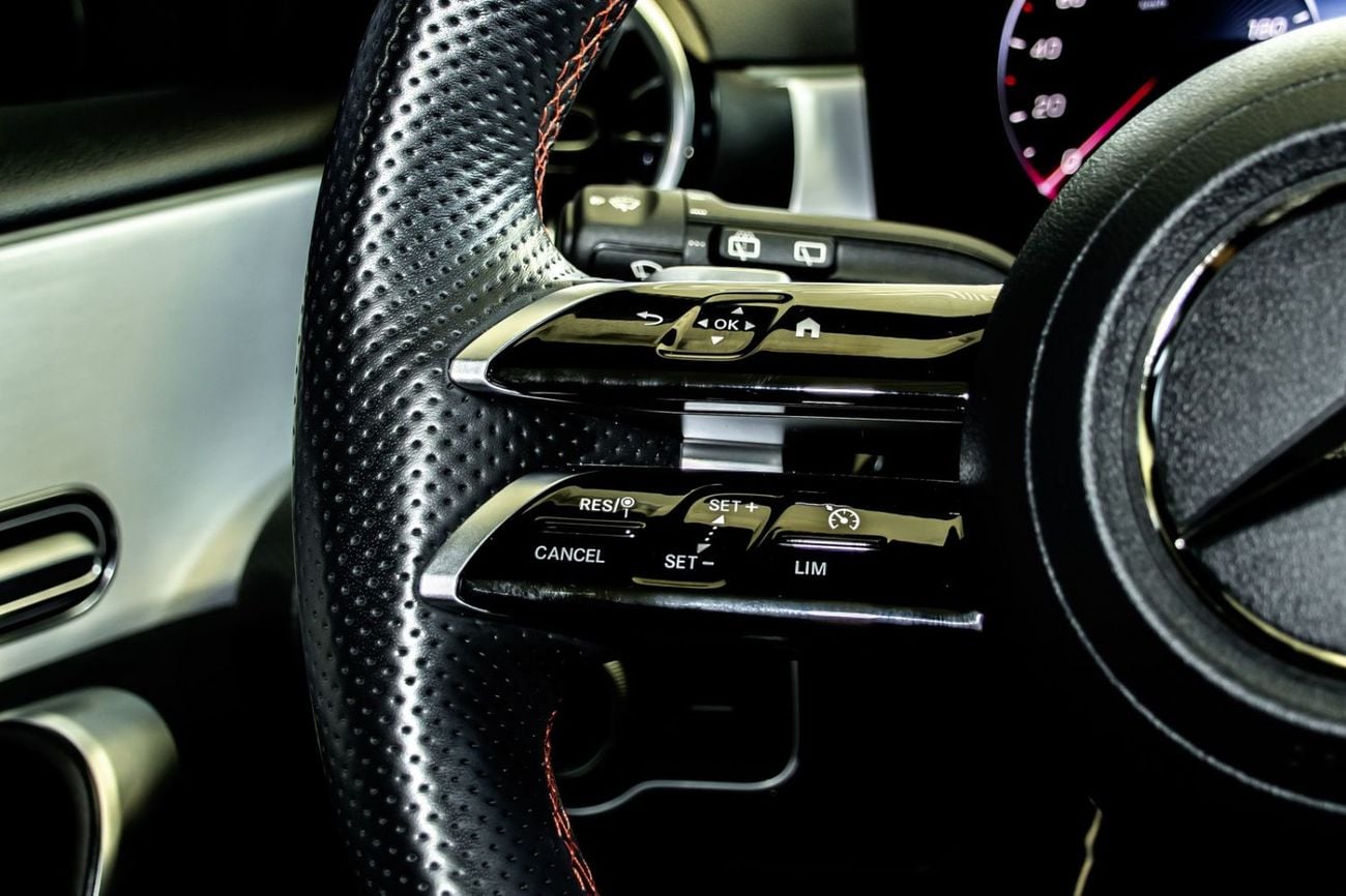 Mercedes Benz A200 Mercedes-Benz A-Class 200 2023 GCC specs