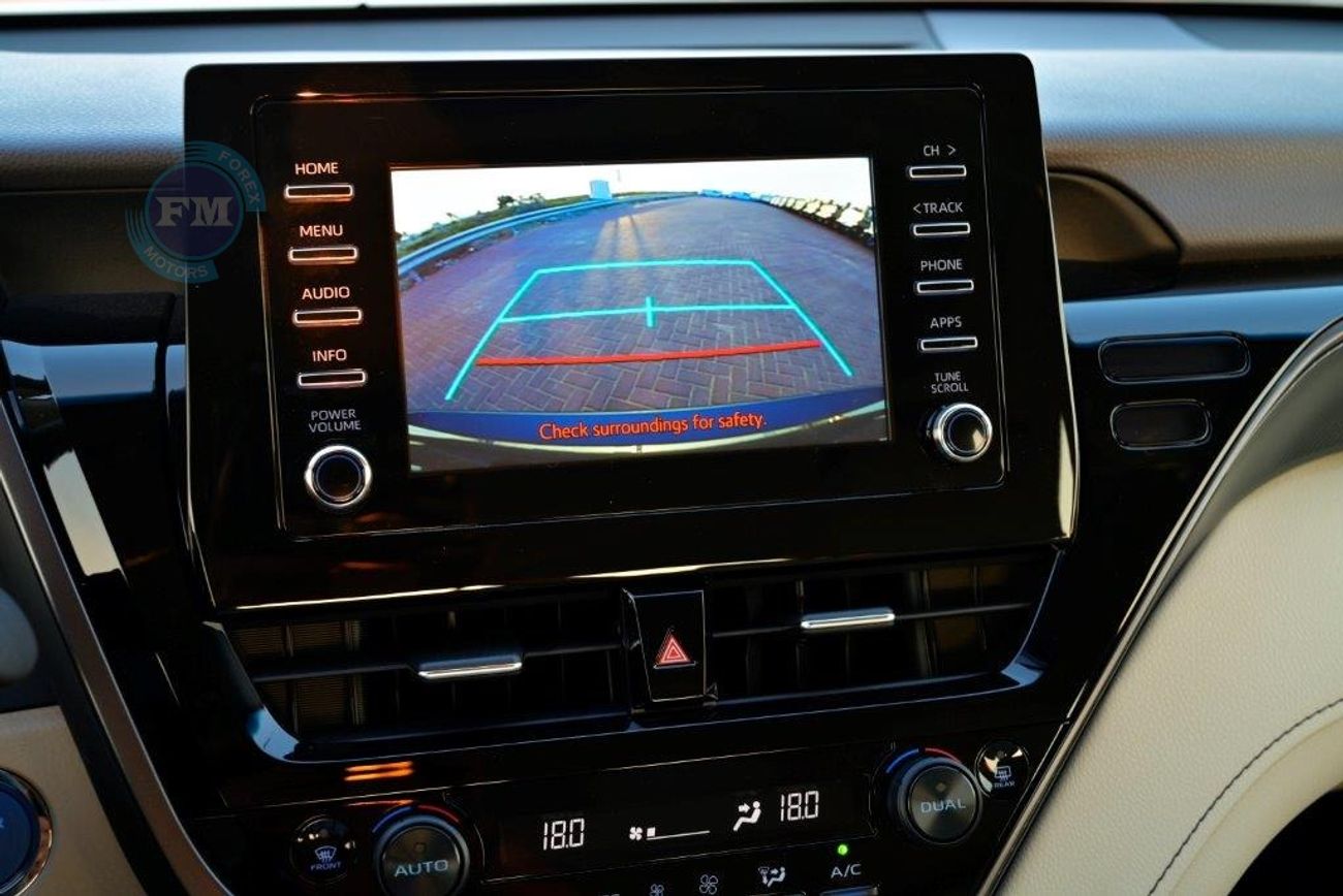 Toyota Camry GLE Hybrid