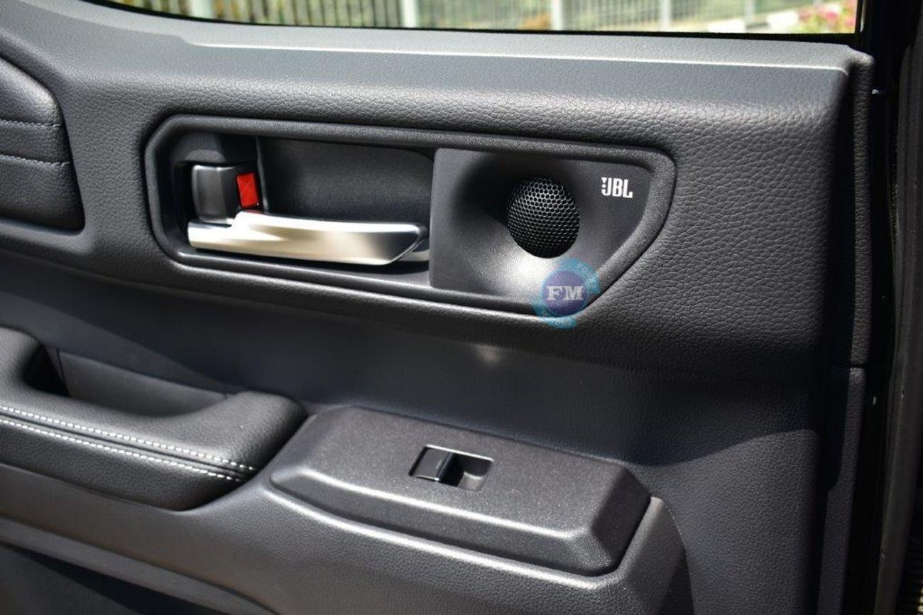 تويوتا برادو Luxury 2.4L Petrol 7 Seat Automatic