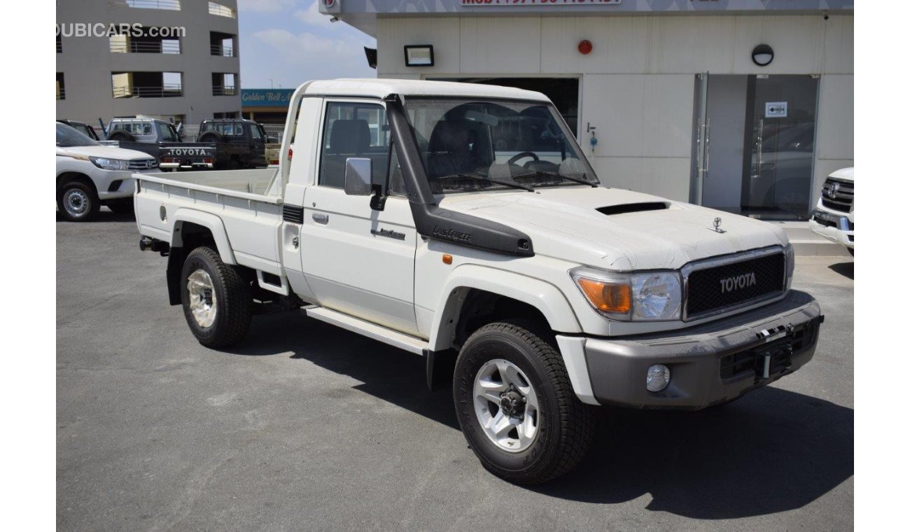 Toyota Land Cruiser Pick Up 79 Single Cab Pickup V8 4.5L Diesel MT Winch And Navigation