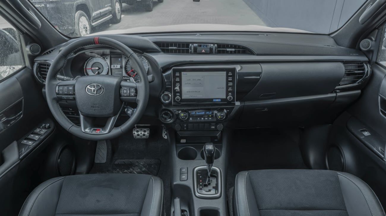 تويوتا هيلوكس GR SPORT 2.8 Diesel 26/26 Black on Black