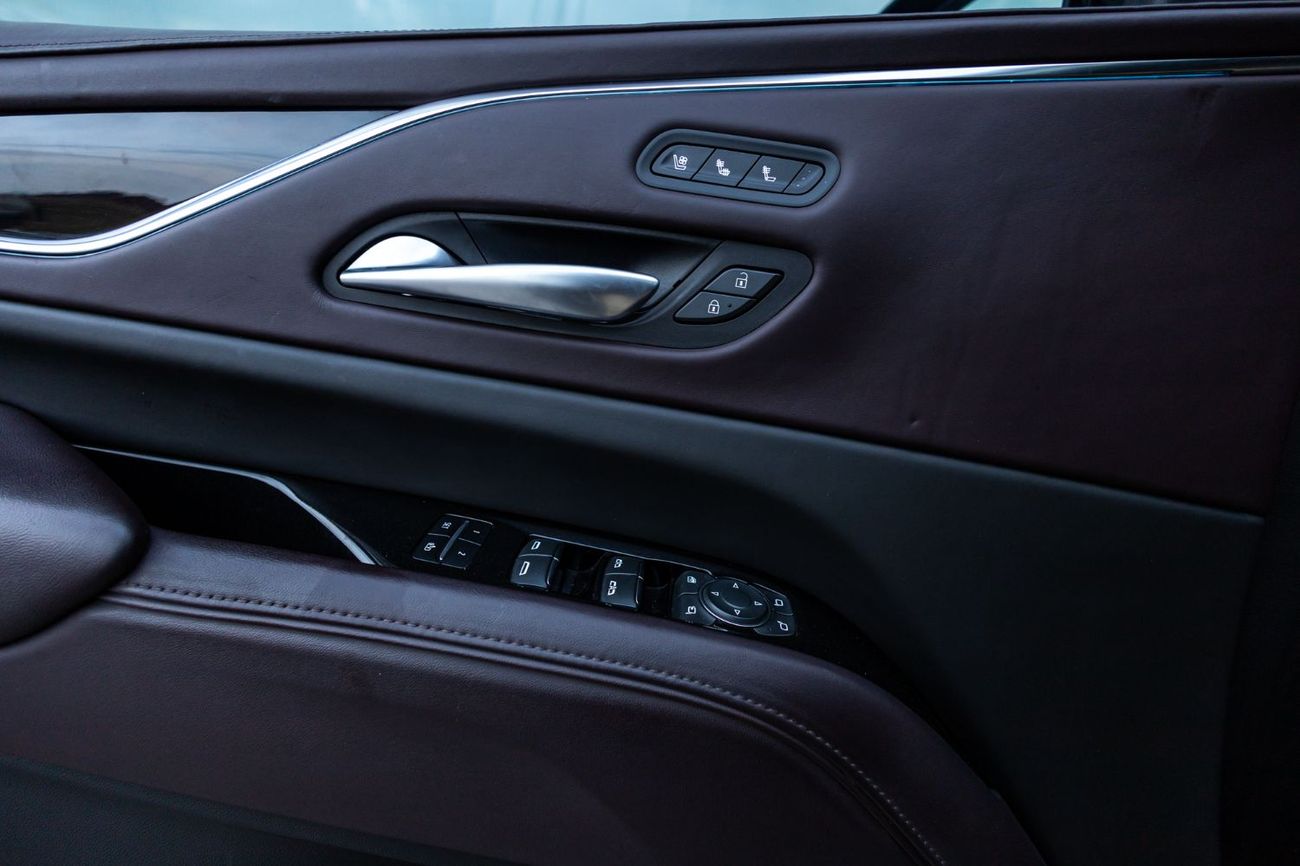 Cadillac Escalade Sport Platinum 6.2L 4WD