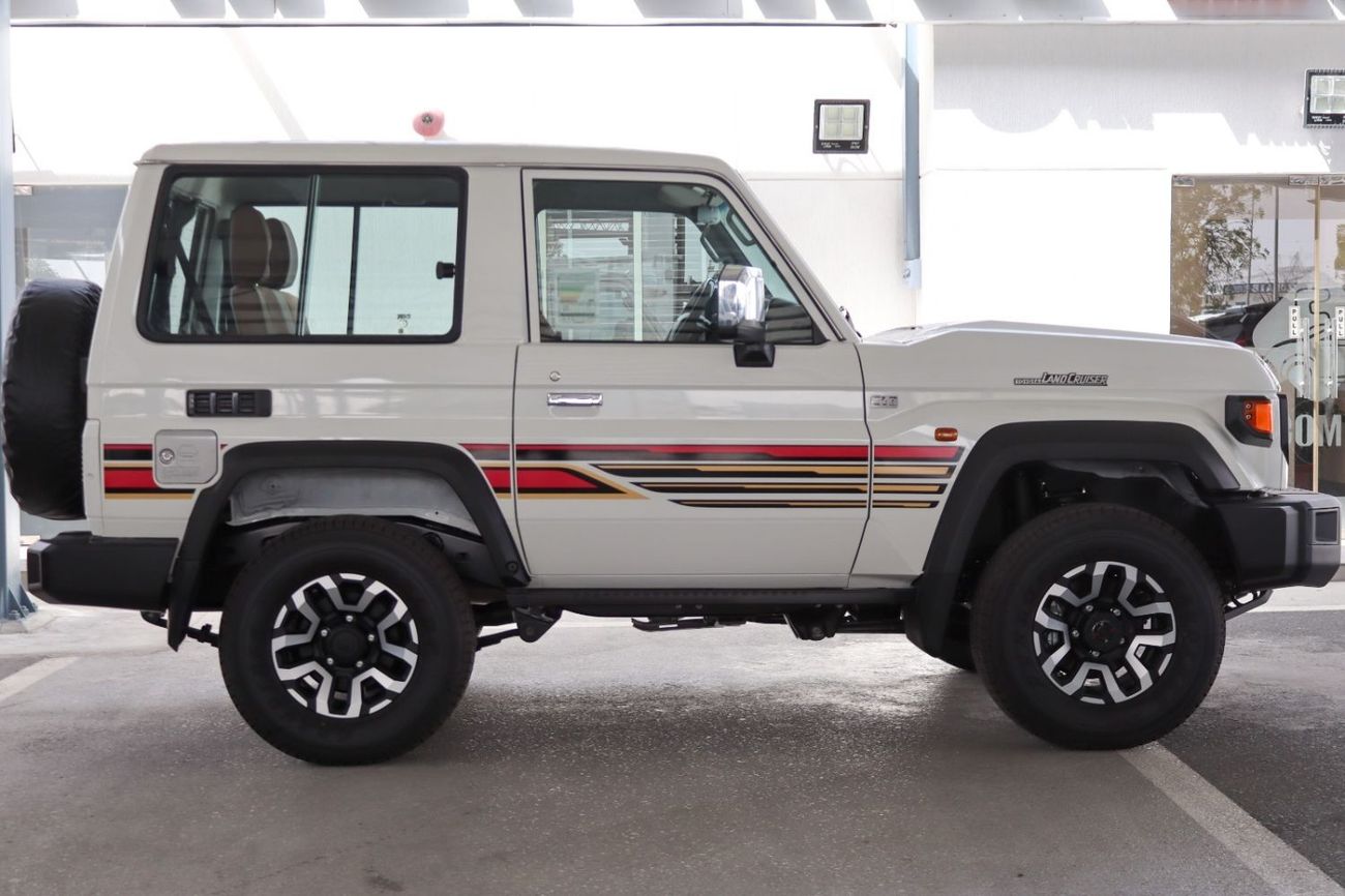 Toyota Land Cruiser 2025 LAND CRUISER GRJ 71 4.0 V6 AT FULL  **EXPORT ONLY**التصدير فقط خارج الخليج**