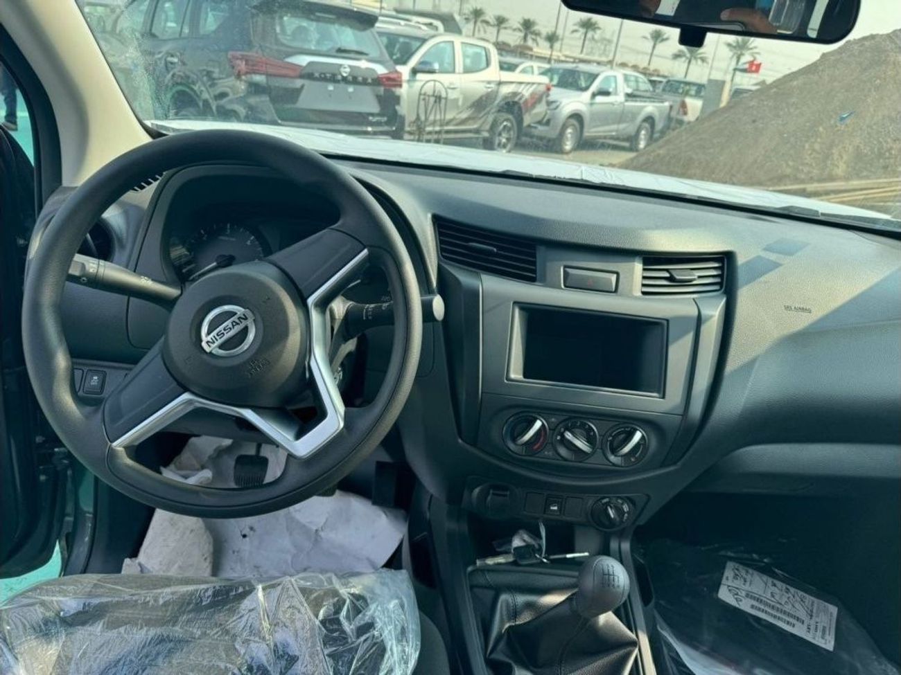 Nissan Navara Std 2.5L 4WD A/T