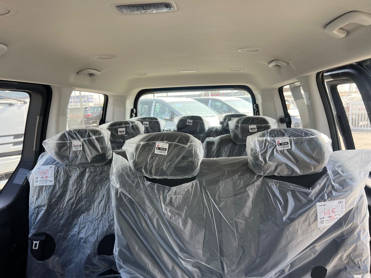 Hyundai Staria HYUNDAI STARIA 2.2 L 11 SEATS DIESEL 2025 (GCC SPECS) MANUAL