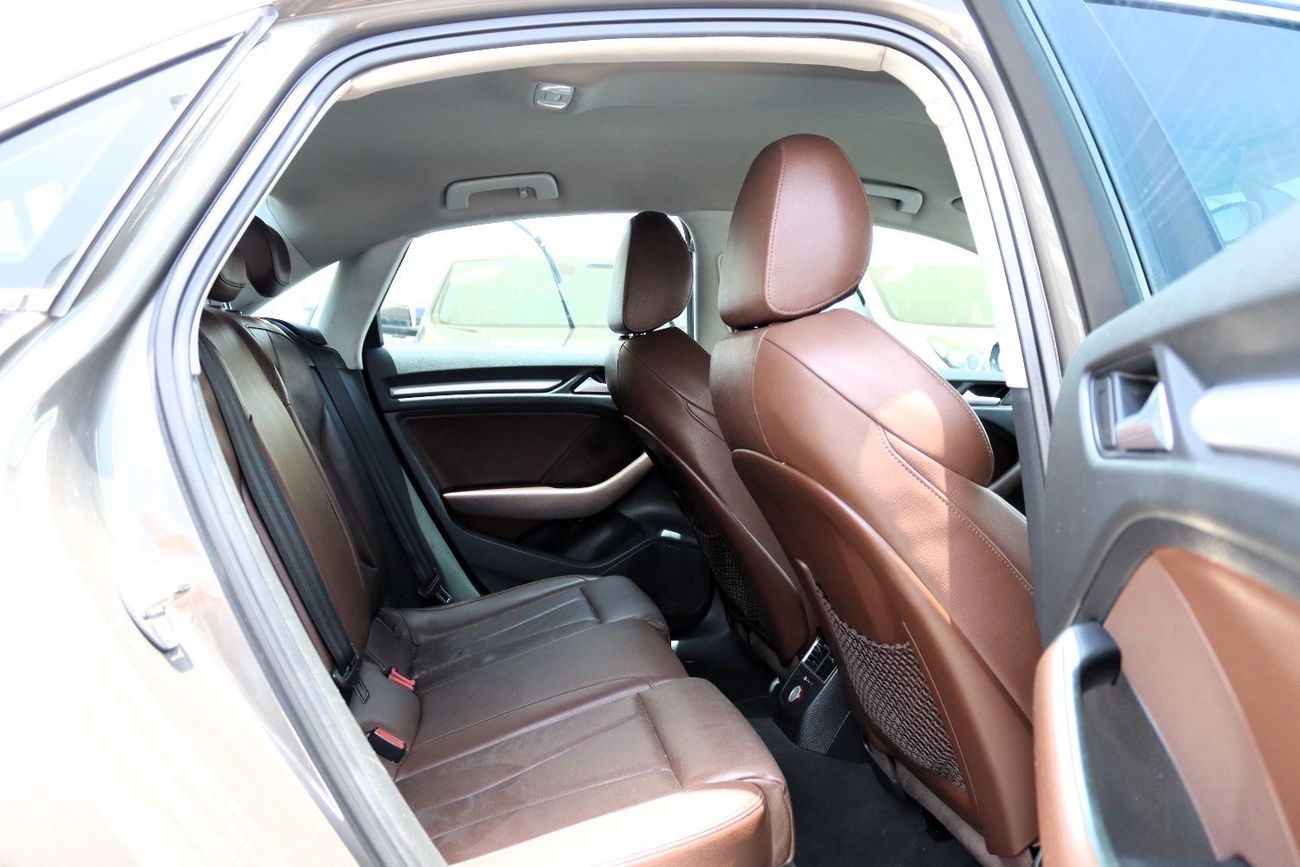 Audi A3 30 TFSI ACCIDENTS FREE- GCC- ORIGINAL PAINT - 1400 CC TURBO- PERFECT CONDITION INSIDE OUT