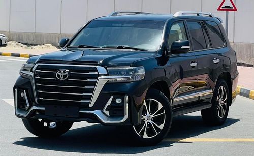 تويوتا لاند كروزر 2015 GXR V8 Modified to 2023 Top of The Range