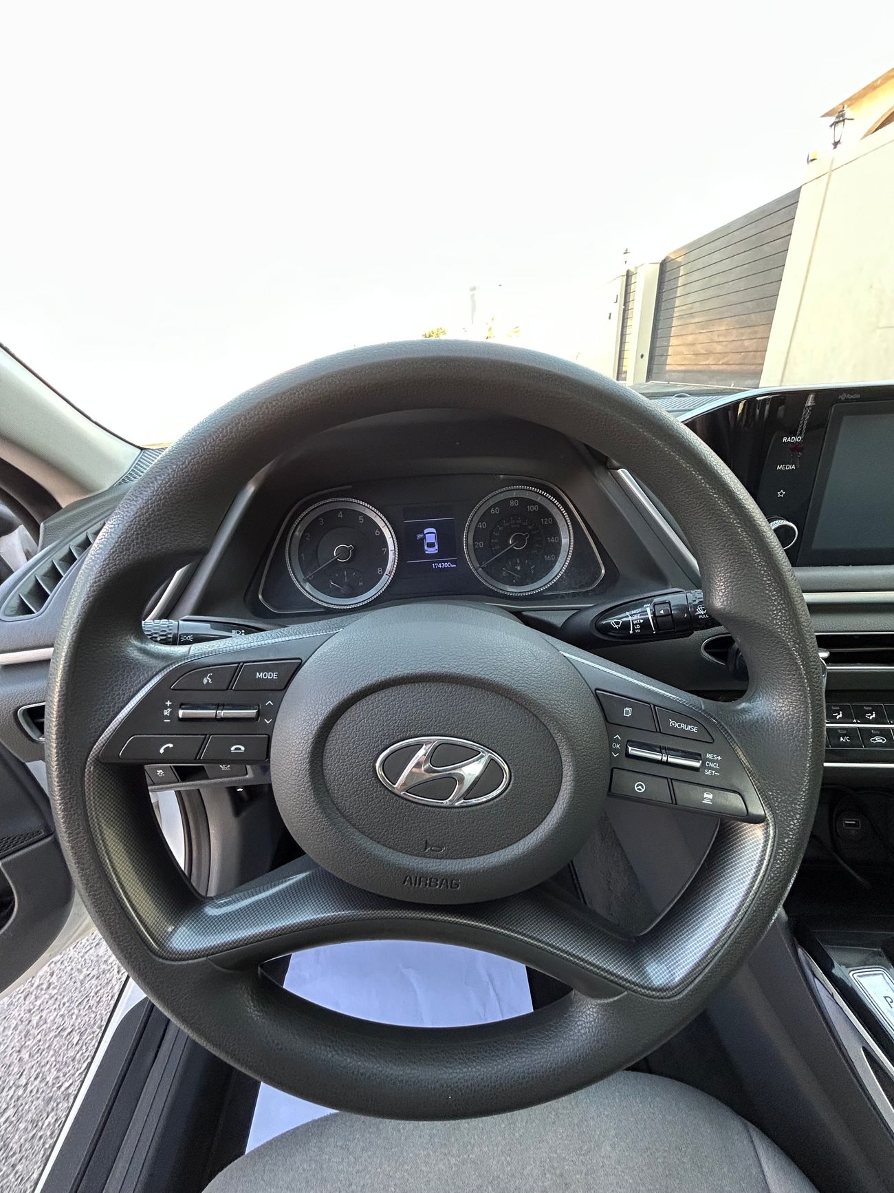 Hyundai Sonata SE 2.5L