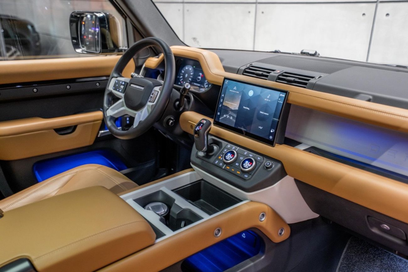 لاند روفر ديفندر P400 90 X-Dynamic HSE 3.0L (5 Seater)