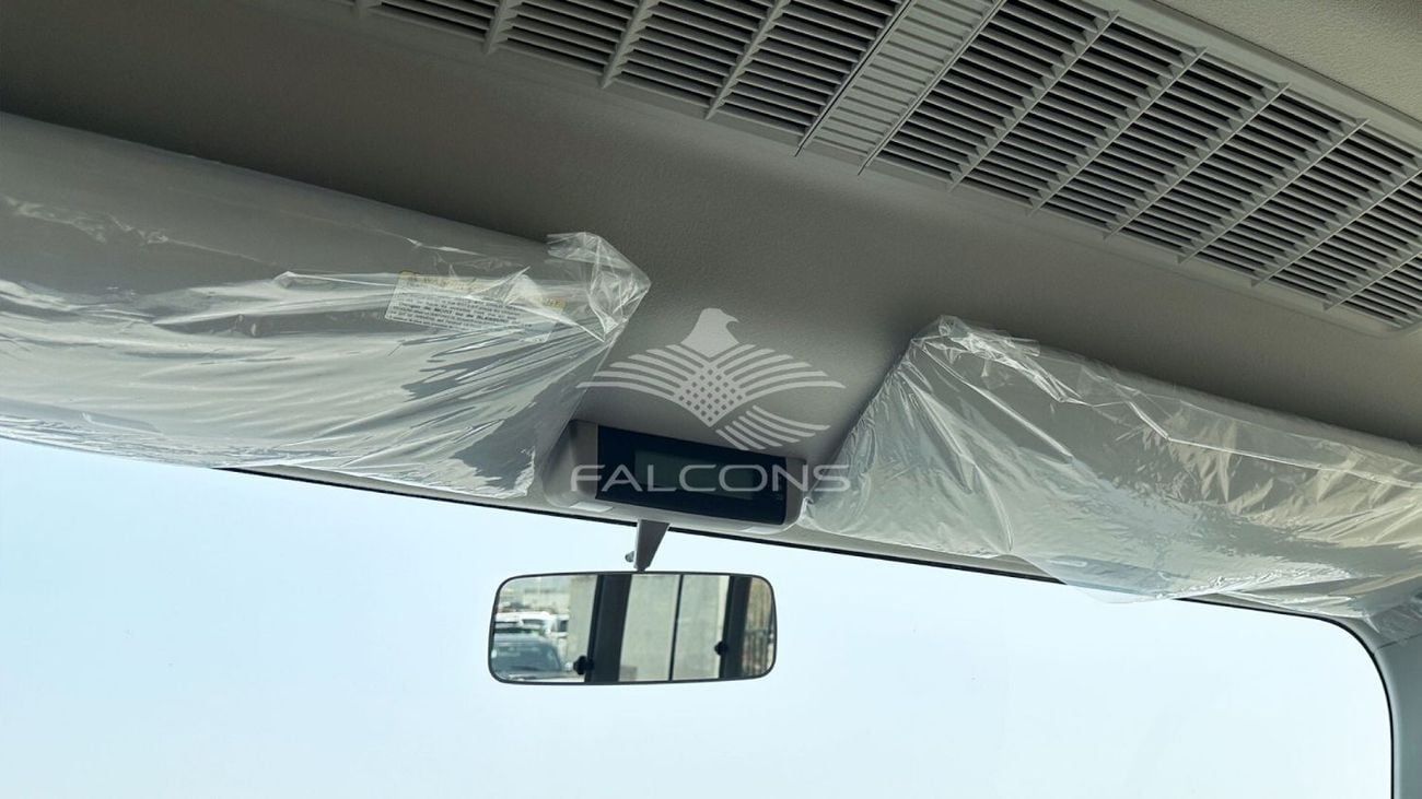 تويوتا كوستر 2.7L Petrol Minibus (30 Seats) – Manual Transmission, RWD,