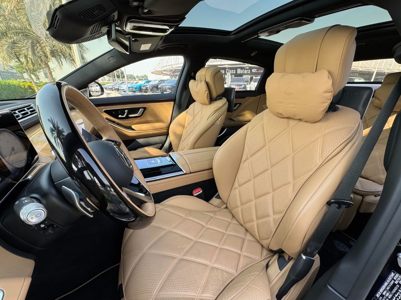 Mercedes Maybach S680 Maybach **2023** GCC SPEC UNDER WARRANTY AND SERVICE