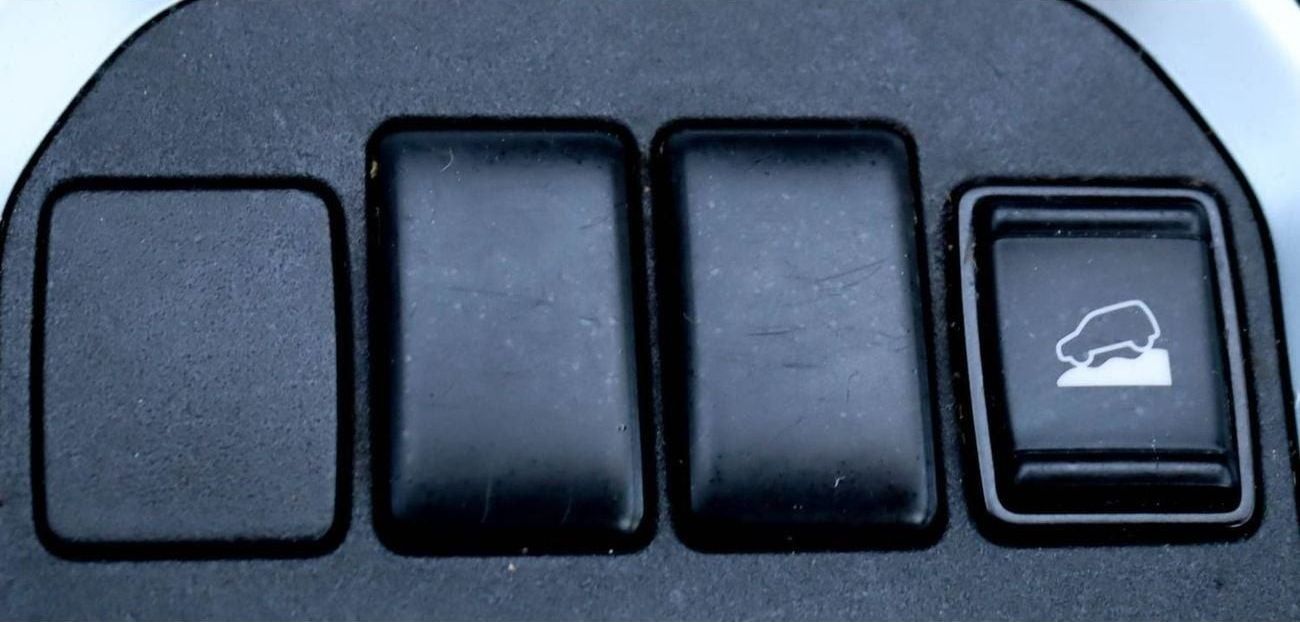 نيسان إكستيرا SE 2.5L 4WD Nissan x-terra 2.5L 2021, SE, 4WD, GCC accident-free in excellent condition, 1264 P.M