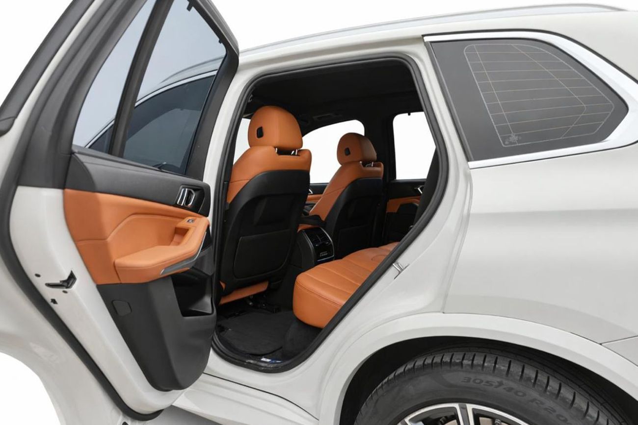 بي أم دبليو X5 M AED 3,427/ Monthly l 0% Downpayment l X5 Xdrive40i M Sport l GCC