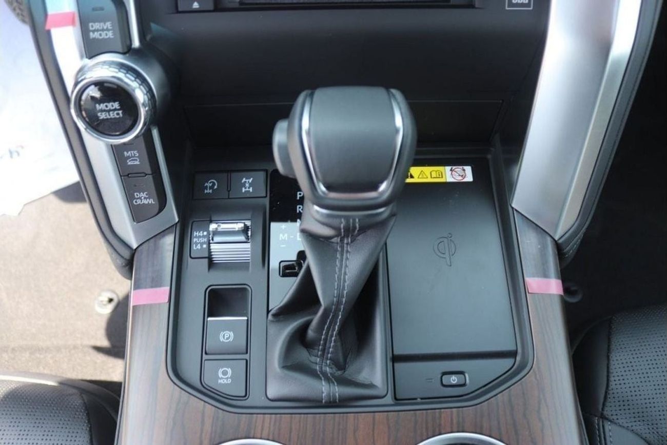 تويوتا لاند كروزر 3.3L,VX, DIESEL, EUROPIAN SPECS, LEATHER SEATS, ELECTRIC SEAT, WIRELESS CHARGER, 2024 FOR EXPORT