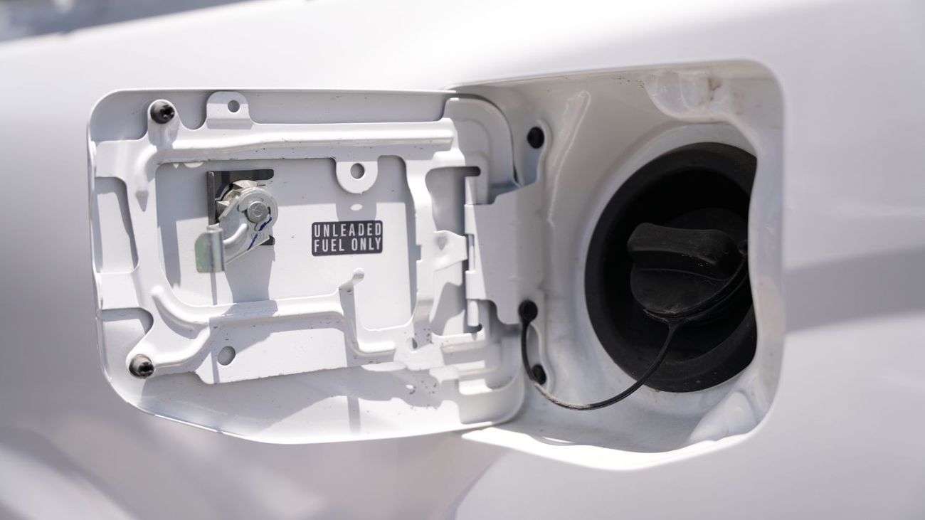 Nissan Navara Nissan Navara 2.5 Diesel XE 4X2 MT SCab Plus MY-2023