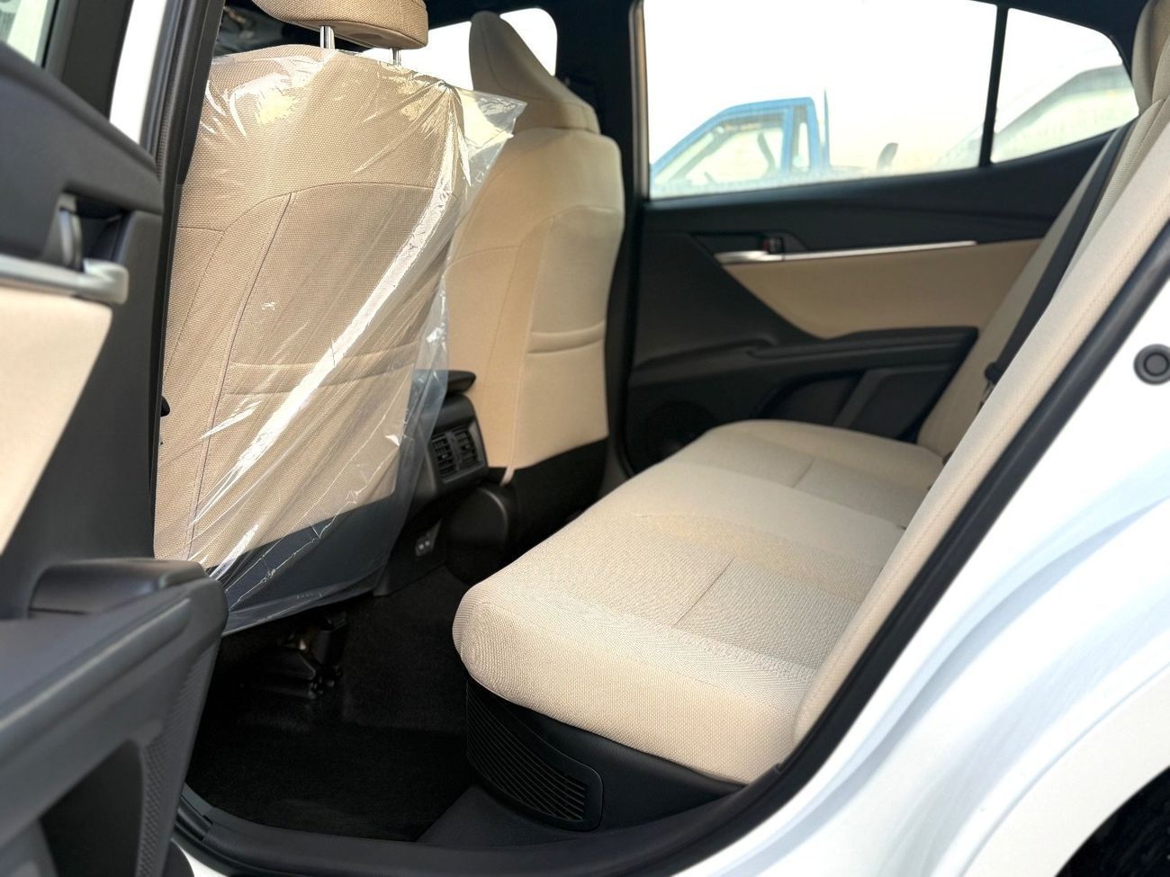 تويوتا كامري XLE 2.5L Hybrid