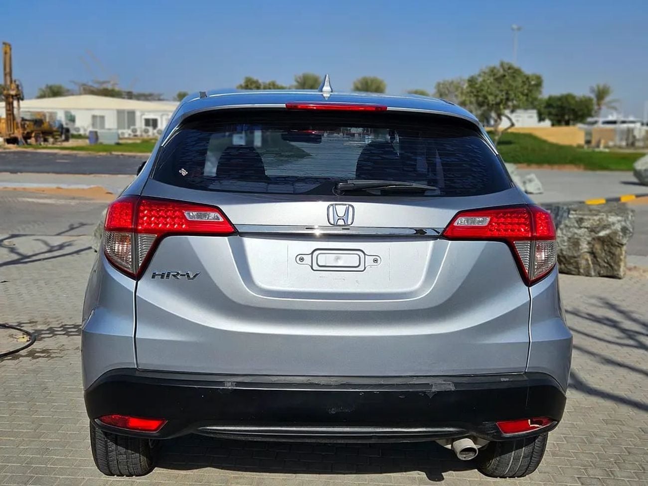 هوندا HRV EX GCC Specs Mid Option Premium Condition Low KM Perfect Compact SUV