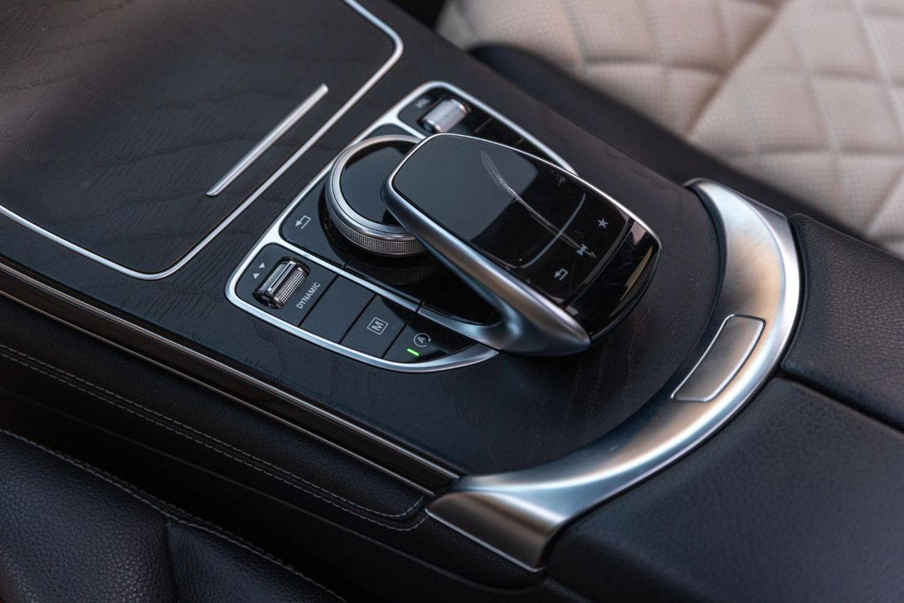 Mercedes-Benz GLC 300 AMG 2.0L