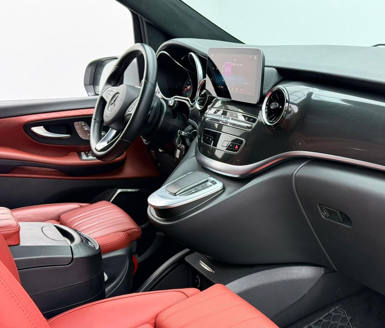 Mercedes-Benz V 250 2023 Mercedes Benz V250 Falcon Edition, 2026 MB Warranty, 2027 MB Service Pack, Low Km, GCC