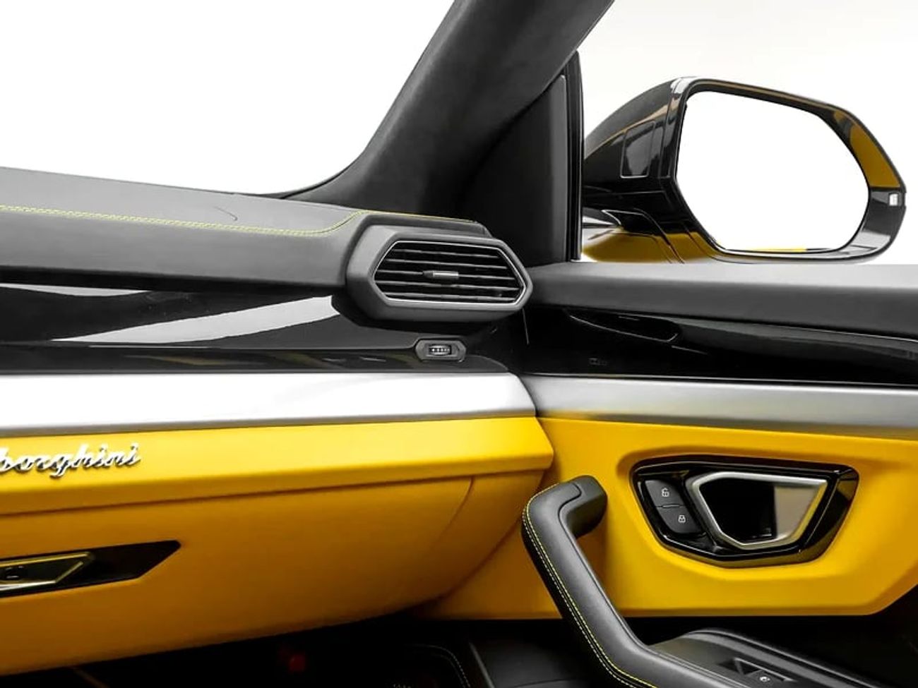 لامبورغيني اوروس STD 4.0T V8