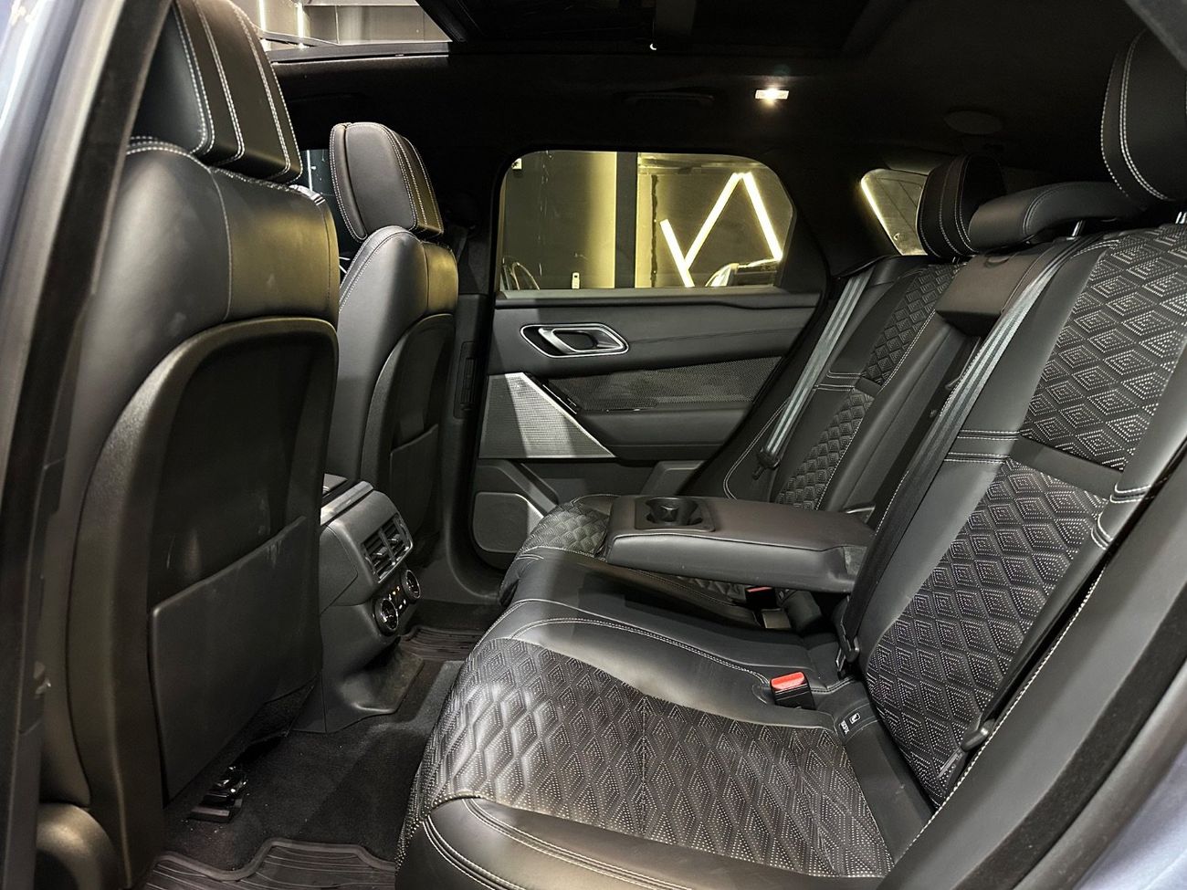 Land Rover Range Rover Velar SVAutobiography Dynamic 5.0L RANGE ROVER SV Autobiography Dynamic V8 | 2020 | VERY GOOD CONDITIONS