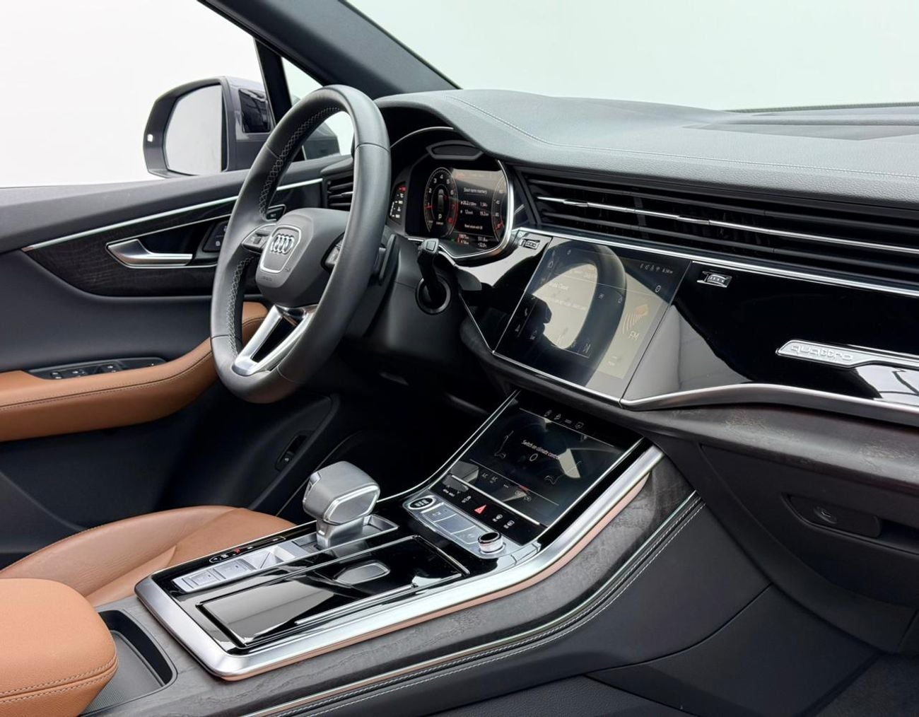 Audi Q7 45 TFSI quattro S Line 2.0L 2025 Audi Q7 45 TFSI S Line, Audi Warranty+Service Contract+Full Service