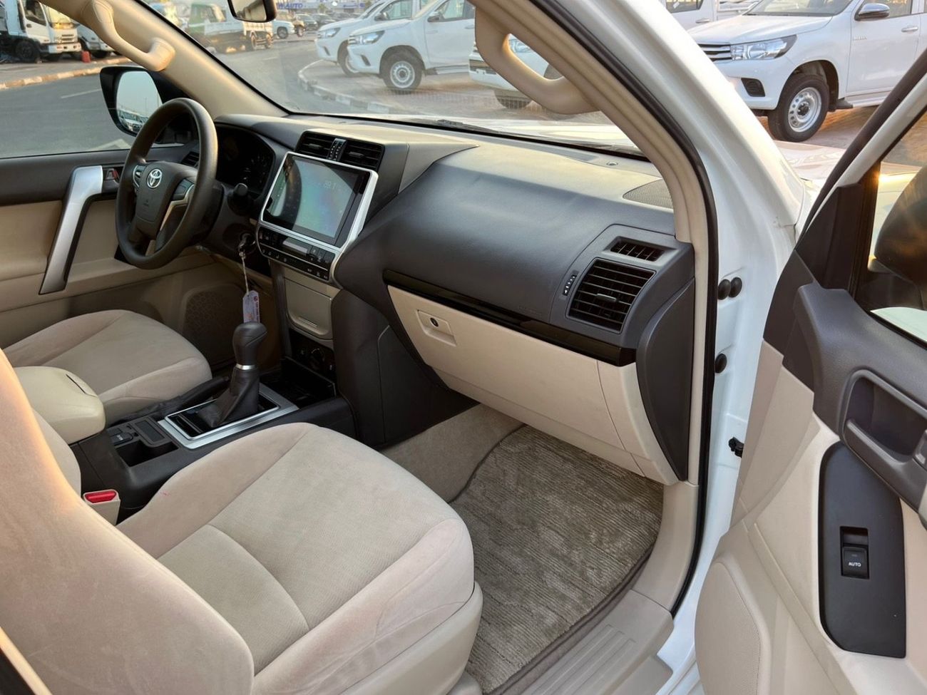 تويوتا برادو 2023 Toyota Prado TX 2.7L V4- AWD 4x4 - Full Screen - 3 key - No Accident - 7 Seater