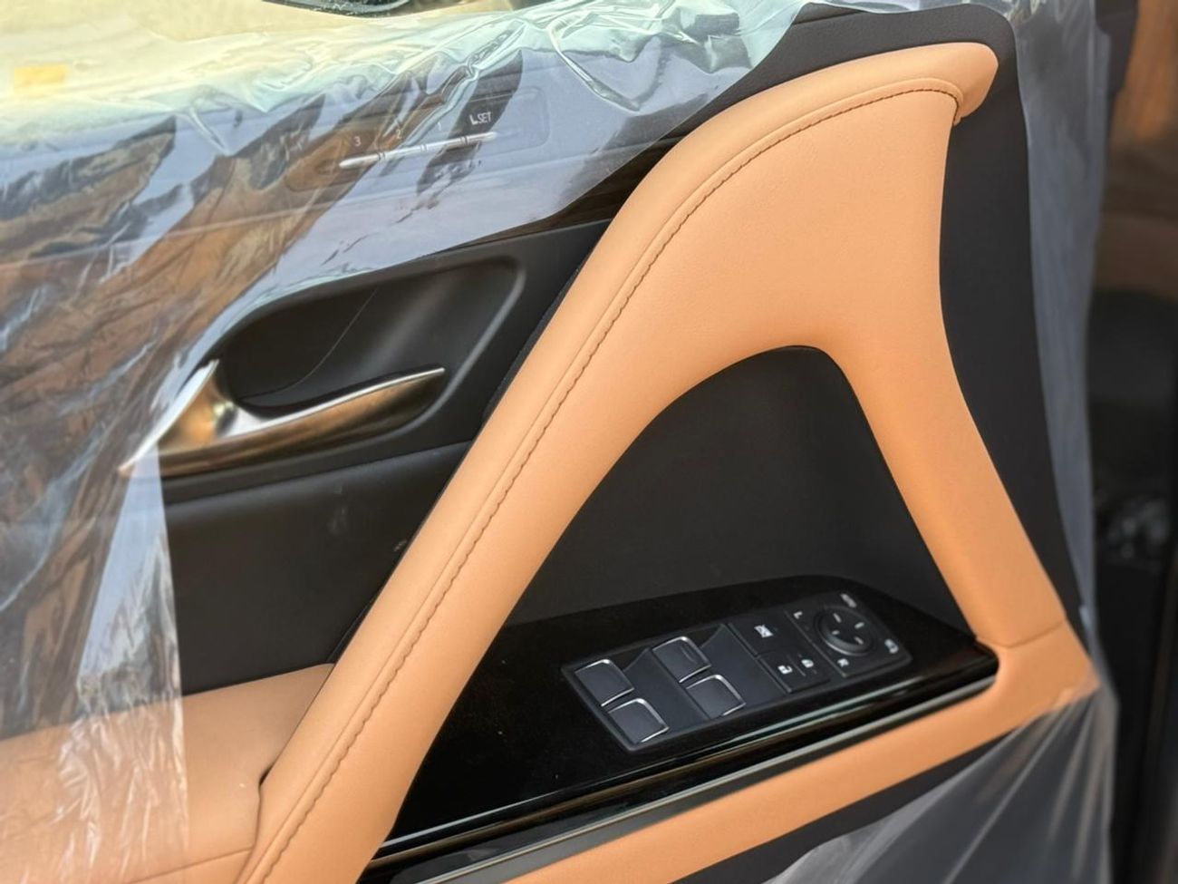 لكزس LX 700h Signature