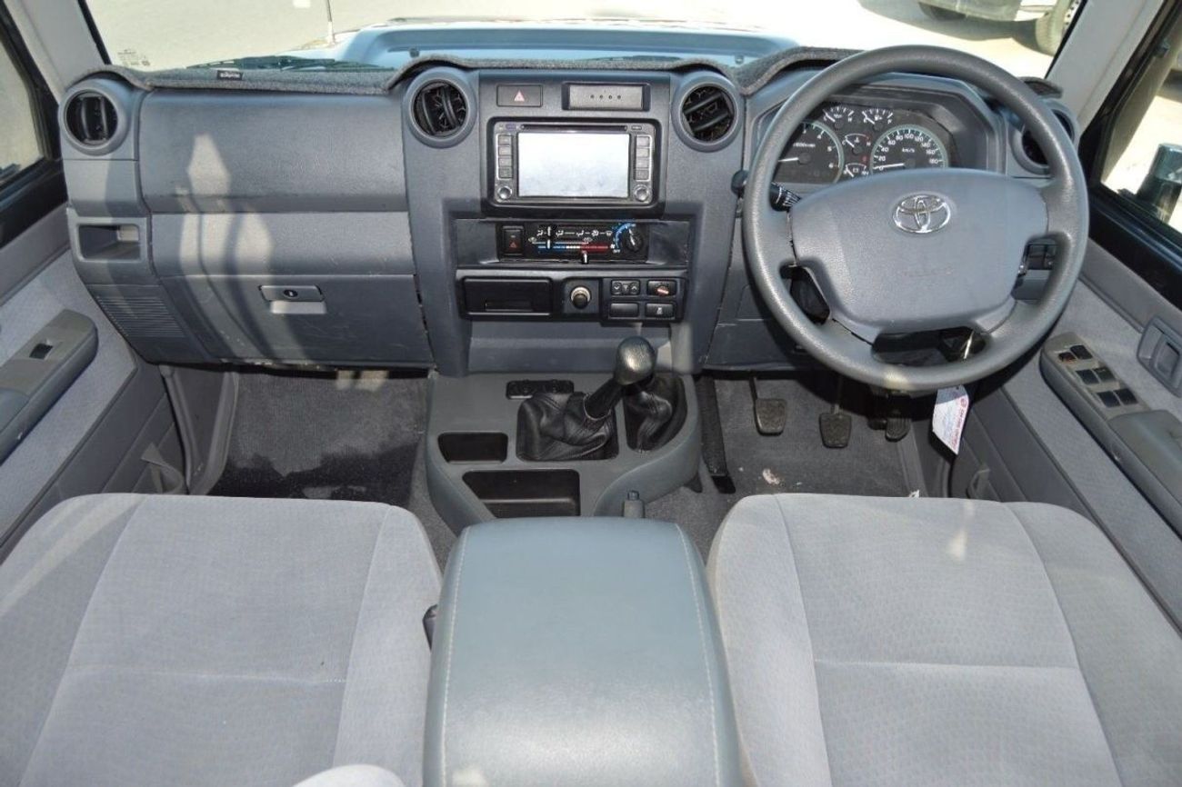 Toyota Land Cruiser Pick Up Double cabin Perfect inside and out