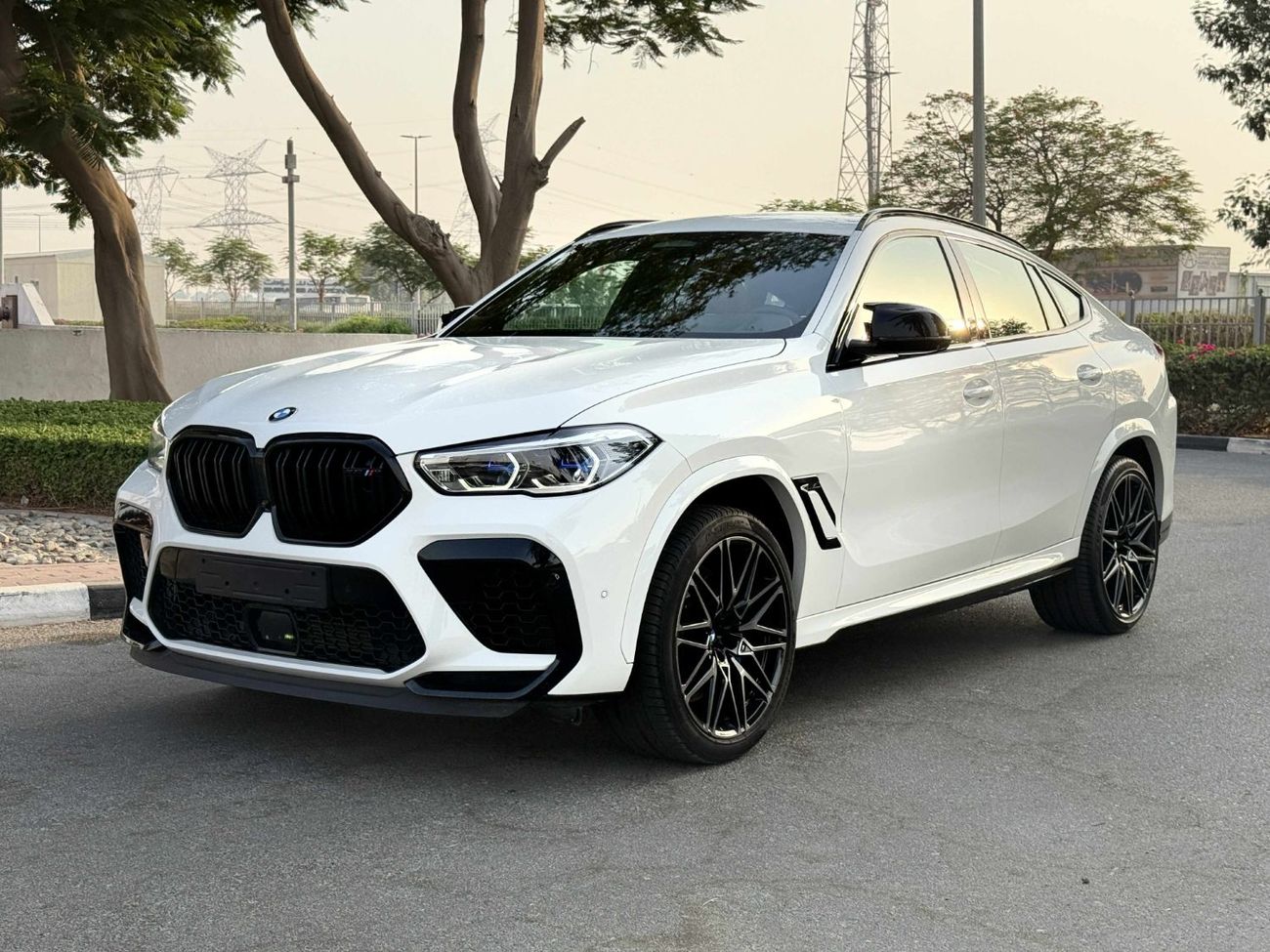 BMW X6 xDrive40i Luxury M Sport Package 3.0L GCC SPEC UNDER WARRANTY AND SERVICE CONTRACT