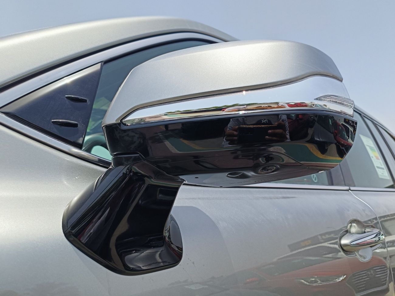 لكزس LX 600 PRESTIGE EURO 4 / V6 / 3.5L / SUNROOF / FULL OPT AND MUCH MORE (CODE # 67842)