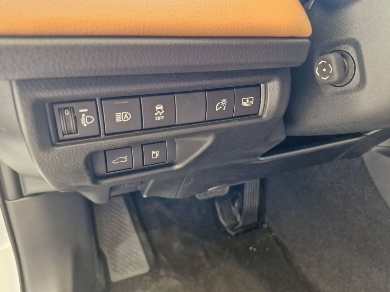 تويوتا كامري 2026 CAMRY GLE 2.5L FULL RADAR PANAROMIC DUAL PWR SEAT GCC BRAND NEW 0KM