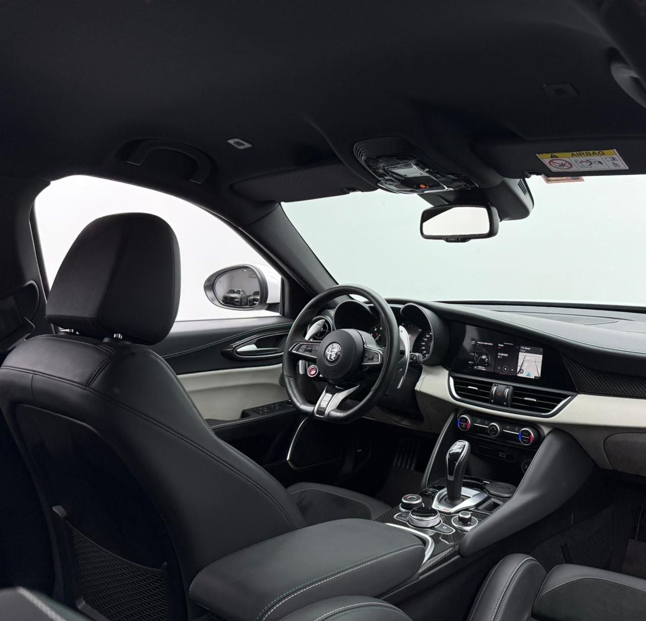 Alfa Romeo Giulia Quadrifoglio 2.9L (510 HP) 2020 Alfa Romeo Giulia ,Gargash Warranty+Service Contract+Full Service Hi