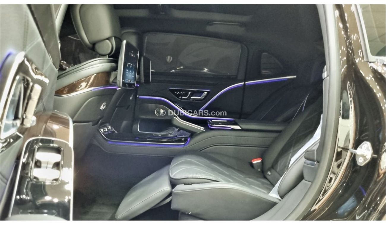 Mercedes Maybach S480 Maybach MAYBACH S480 2021 BLACK IN BLACK IN PERFECT CONDITION ONLY 6000 KM FOR 980K AED