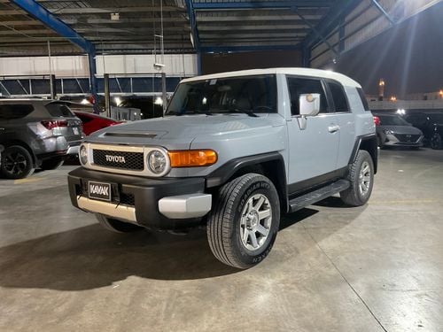 Toyota FJ Cruiser GXR 4.0L A/T GXR | Guaranteed Warranty | 0 Down Payment