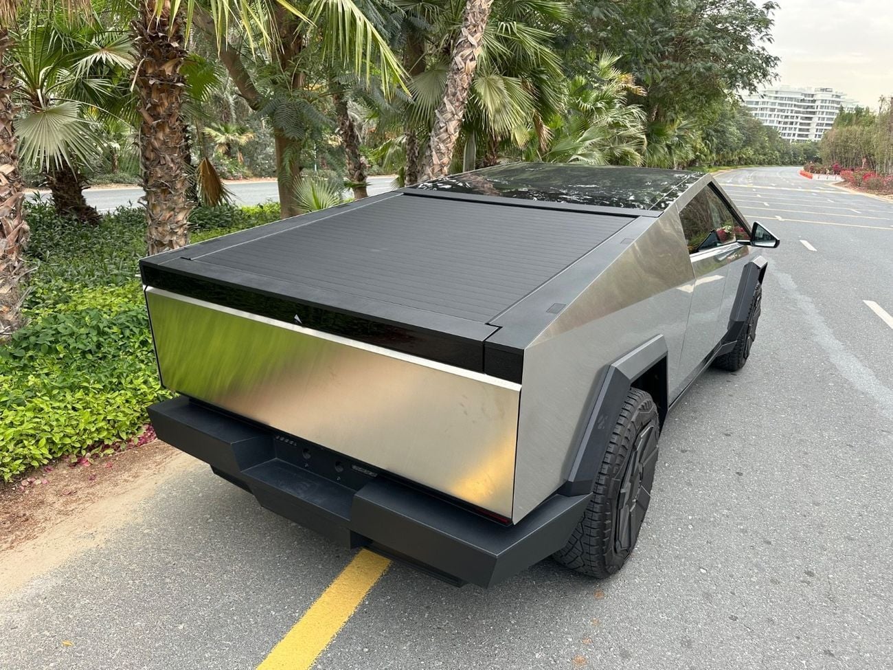 تسلا سايبرتراك 2025 Cyberbeast Foundation Series | 845 HP | Triple Motor AWD | Limited Edition | Brand New Zero Km