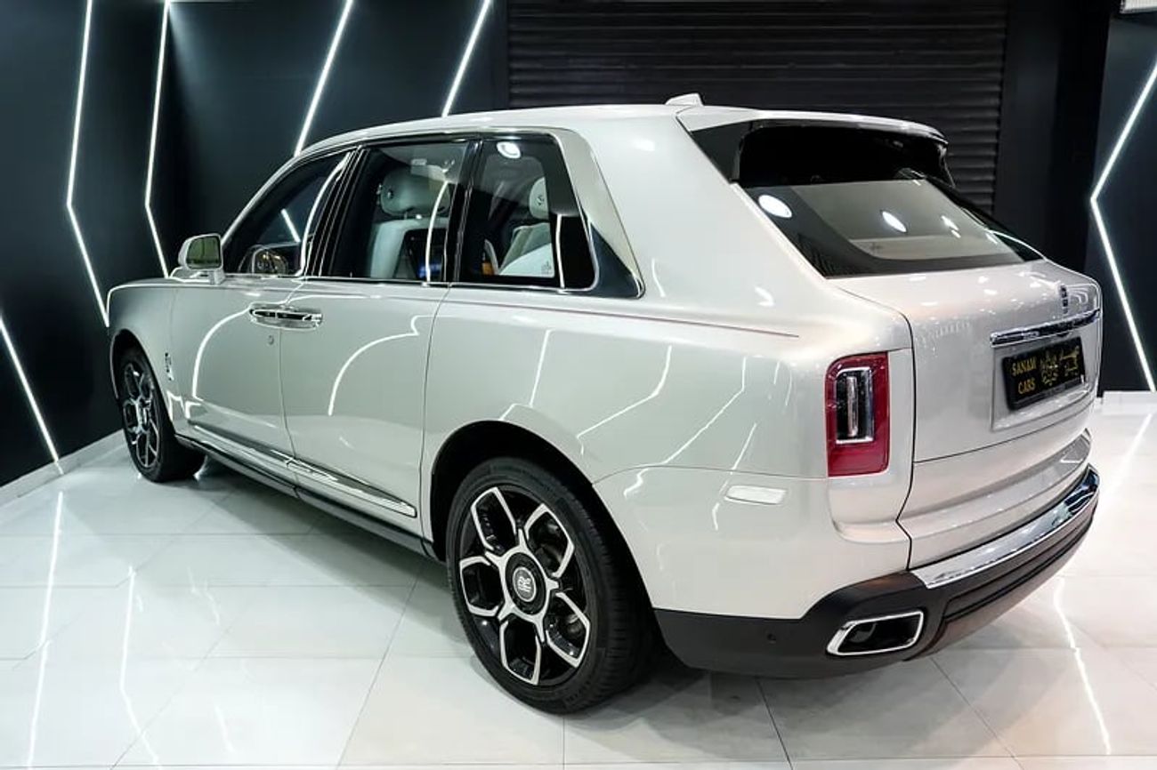 Rolls-Royce Cullinan Bespoke Audio, Rear-Seat Entertainment, Dealer Warranty Till 29/03/2026!!