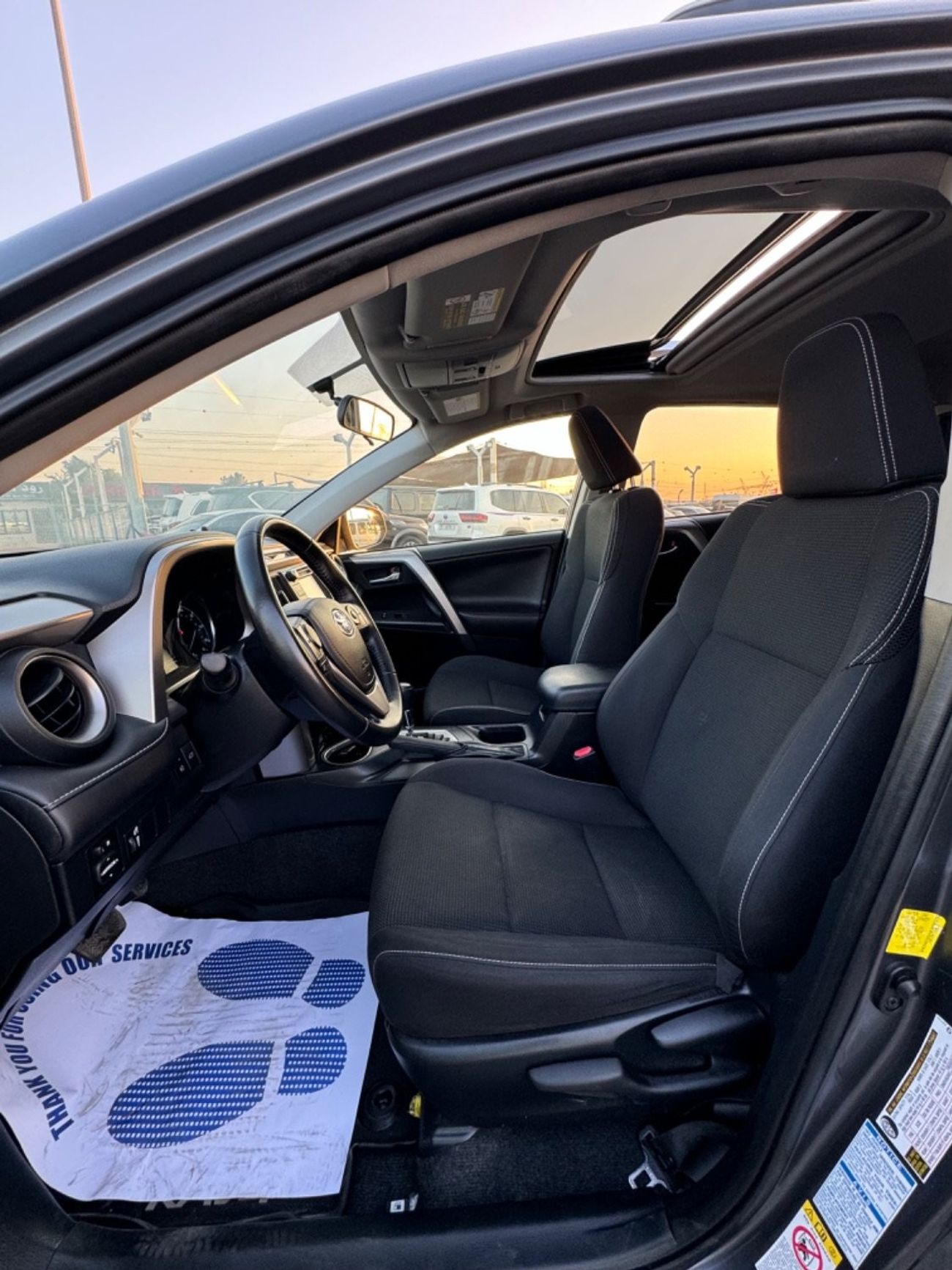 تويوتا راف ٤ VXR 2.5L 2016 HYBRID LIMITED SUNROOF 4WD FULL OPTION USA IMPORTED