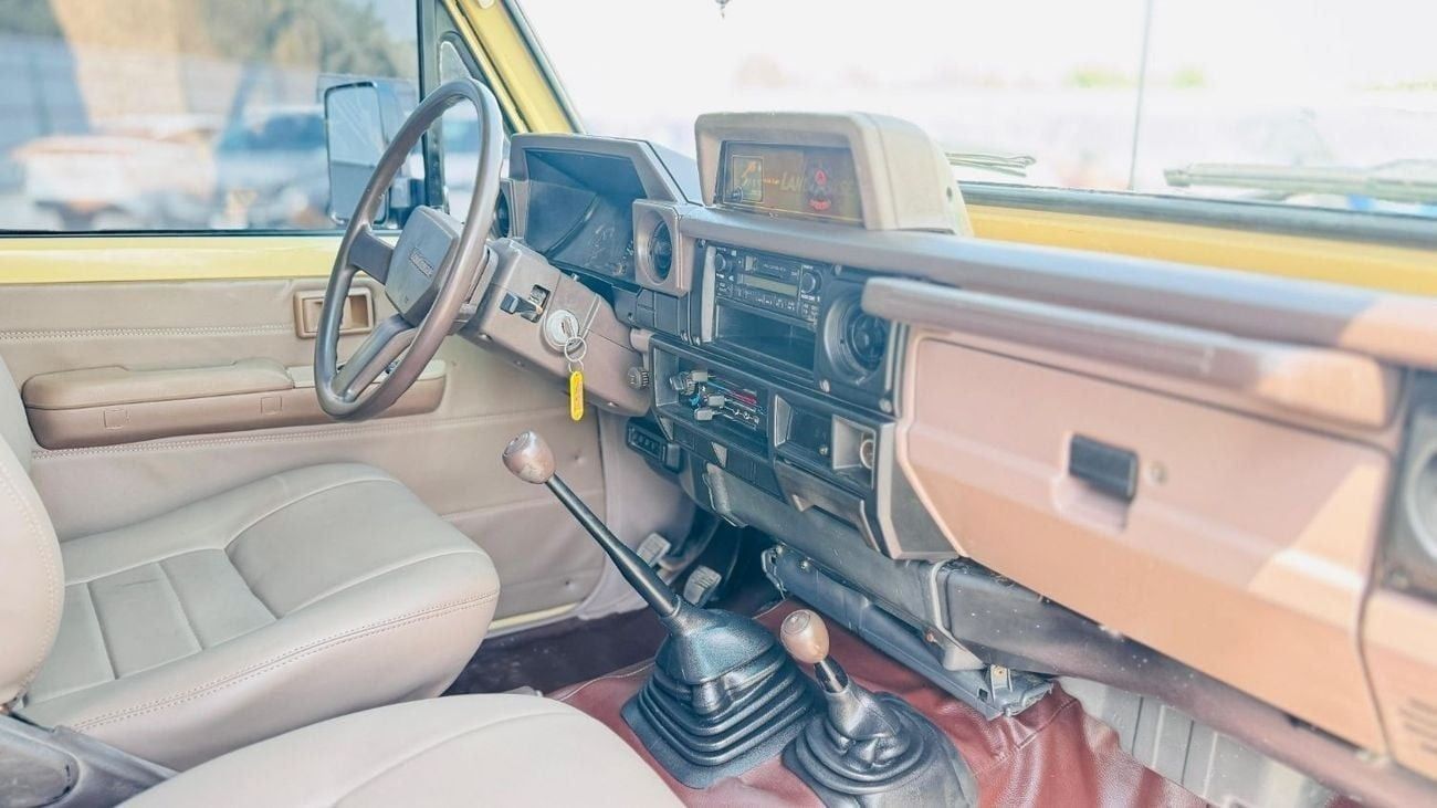 Toyota Land Cruiser Pick Up SINGLE CABIN | MANUAL TRANSMISSION | LHD | 4.5L PETROL ENGINE | 1995 | 4 X 4 | SPORTS BAR