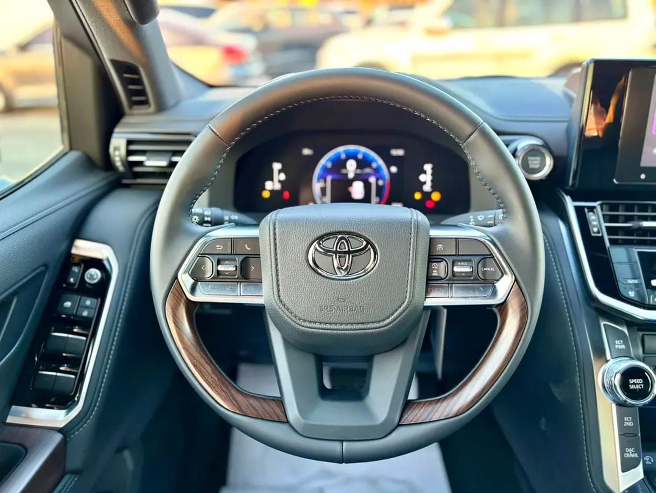 Toyota Land Cruiser VXR 4.0L - GCC Specs - Brand FULL OPTION