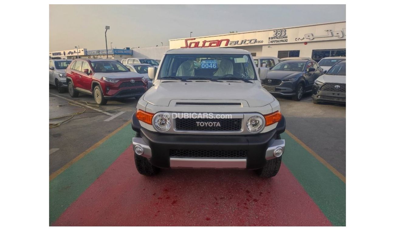 Toyota FJ Cruiser Toyota FJ Cruiser 2023 White color 4WD 4.0L petrol