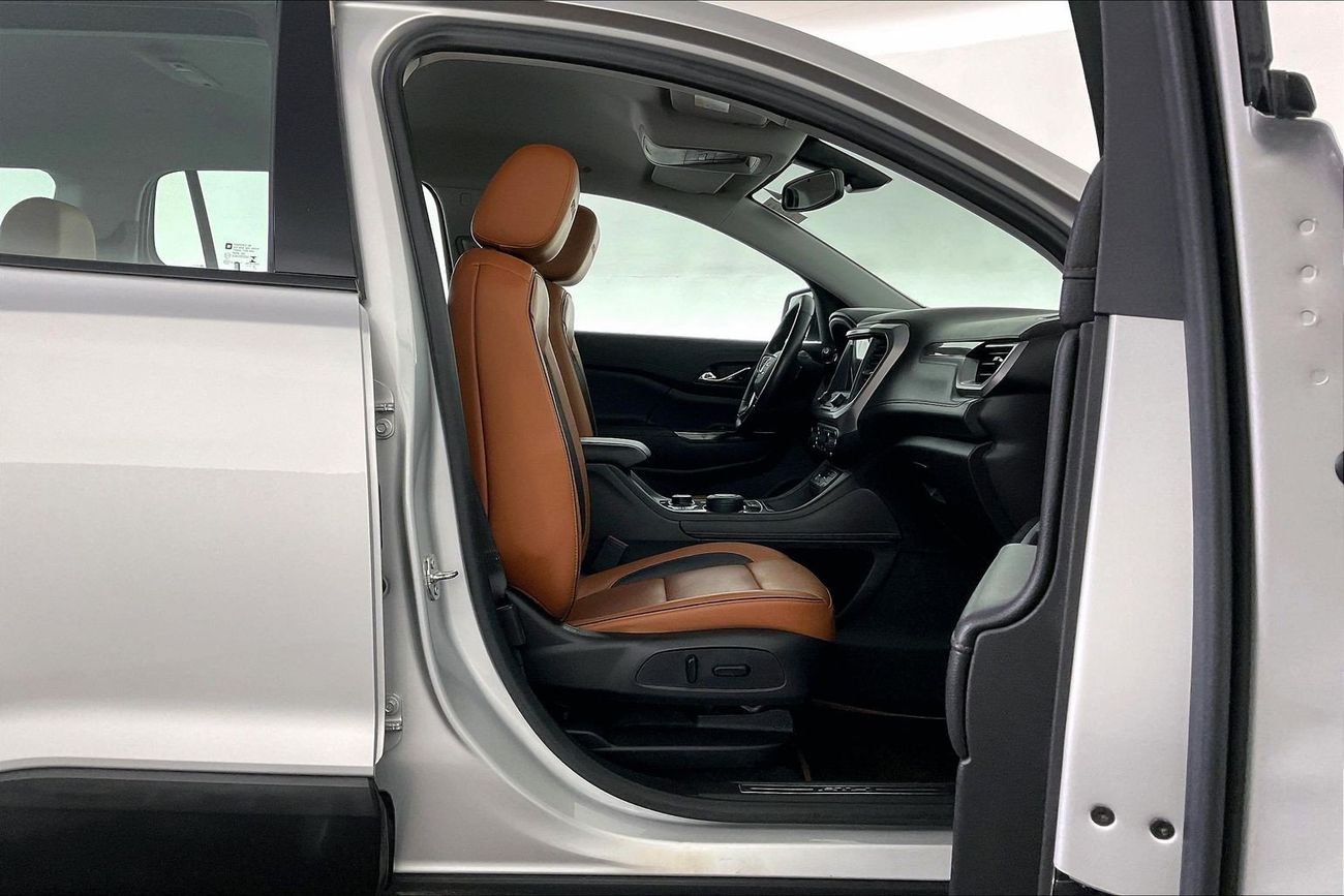 جي أم سي أكاديا AT4 | National Day Celebration | شامل الضمان | 0 ﺪﻔﻋﺓ ﺃﻮﻟﻯ