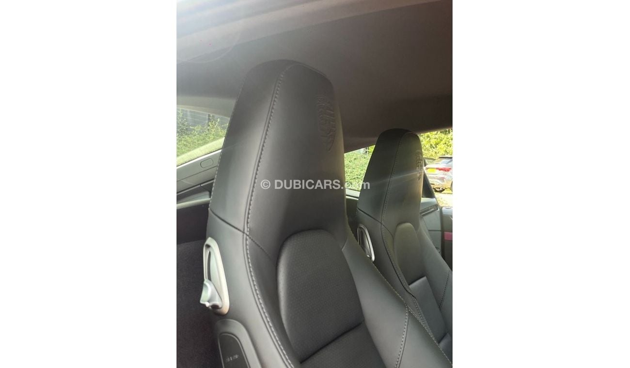 بورش كايمان 718 Porsche 718 Cayman Right Hand Drive