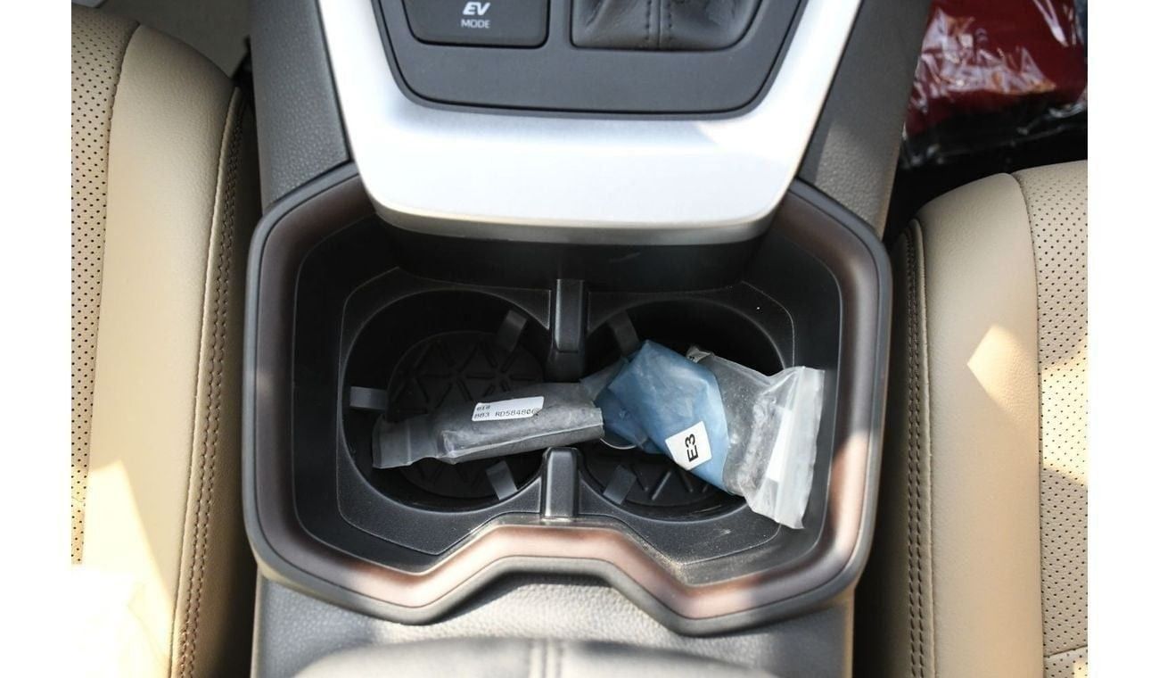Toyota RAV4 Limited 2.5L Hybrid With Rader Full Option
